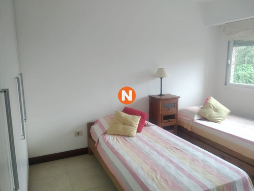 Apartamento En Venta Y Alquiler, , Punta Del Este, 2 Dormitorios.- Ref: 6764