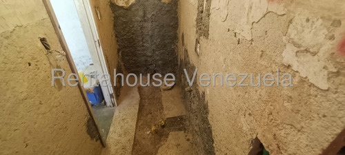 Ana Torres. Casa En Venta 25-12249 En Las Acacias