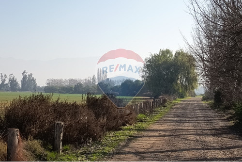 Parcela A 30 Minutos De Santiago: Tu Hogar Ideal