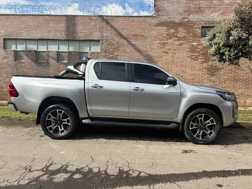 Toyota Hilux 2.4l