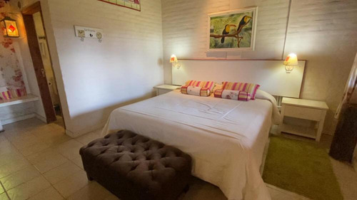 Complejo De 5 Hectareas, 7 Cabañas Y 20 Habitaciones