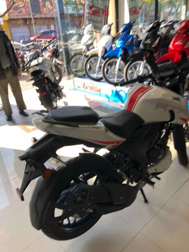 Imagen 9 de 10 de Tvs Rtr 200