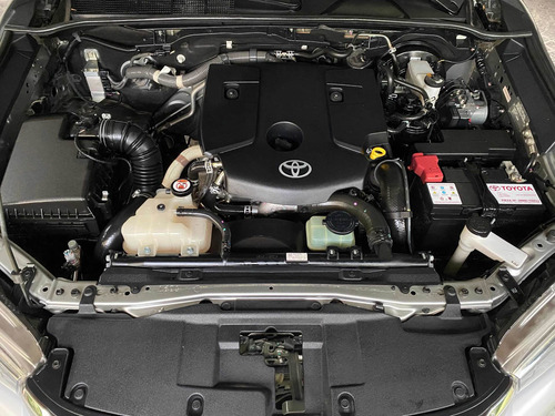 Toyota Hilux 2.8 Cd Srv 177cv 4x4 At 2017