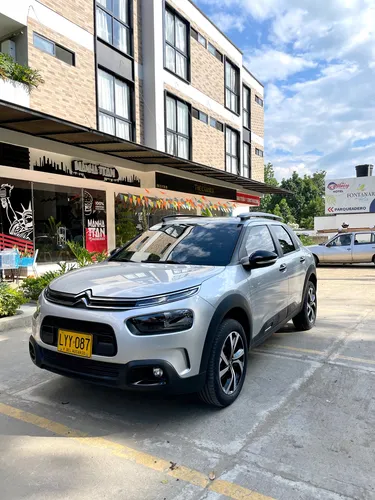 Citroën C4 Cactus 1.6 Shine Turbo Aut