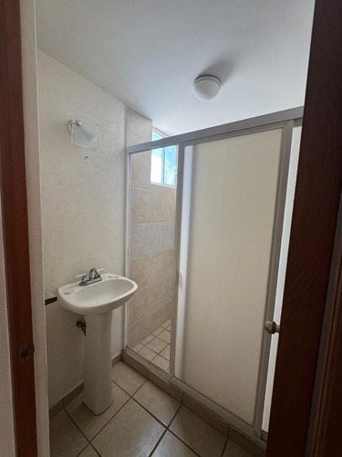 Casa En Renta Chulavista Iii, Queretaro. 3 Rec, 3 Baños, Privada Con Alberca