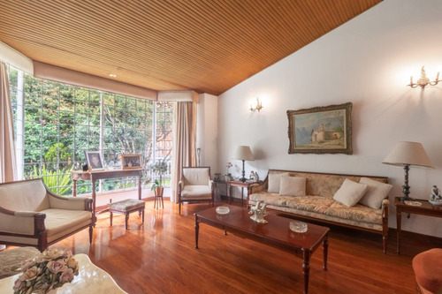 Casa En Arriendo/venta En Bogotá Lagos De Cordoba. Cod 12854