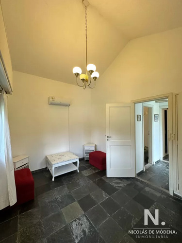 Casa Ideal Para Clinica Privada, Zona Comercial, Punta Del Este