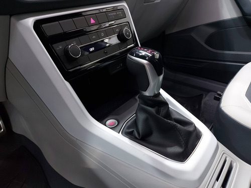 Imagen 22 de 25 de Volkswagen T-cross Highline At 200tsi