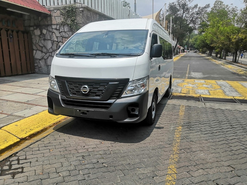 Imagen 1 de 12 de Nissan Urvan 2.5 15 Pas Amplia Aa Mt 2018