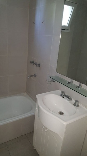 Imagen 11 de 14 de Departamento De 2 Ambientes En Venta - Moron Norte