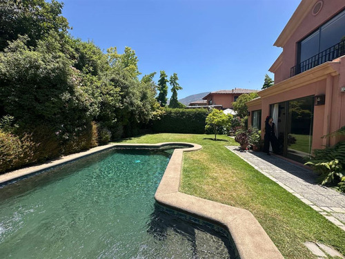 Maravillosa Casa Con Lindo Jardín En Pie Andino