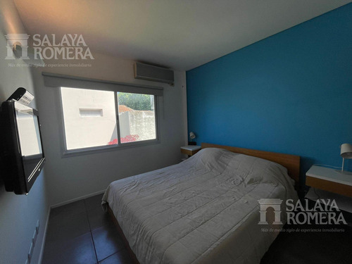 Venta- Duplex En Complejo -olivos 4 Ambientes Con Cochera Cubierta