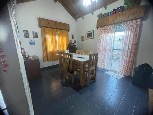 Casa En Venta Jeppener Brandsen 2 Dormitorios