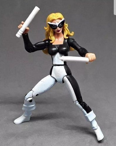 Boneca Action Figure Harpia Marvel Universe 10 Cm Hasbro B52