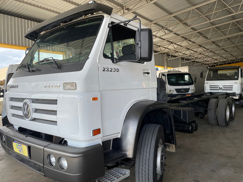 23.230 Truck 2016 No Chassi Baú Ou Carroceria A Parte 30 Mil