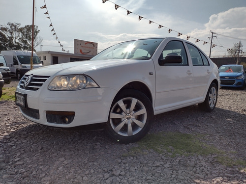 Imagen 2 de 10 de Volkswagen Jetta Clásico 2011 2.0 Gl Tiptronic At