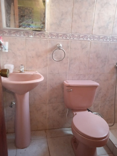 Imagen 5 de 9 de Comoda Casa En Alquiler