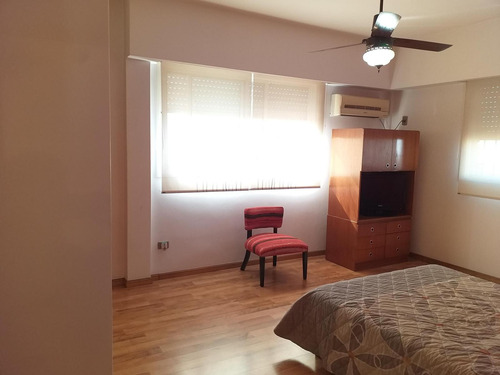 Venta De Chalet 4 Ambientes