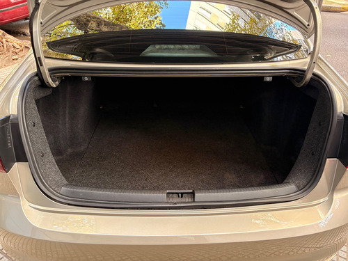 Volkswagen Vento 2.0 Advance 115cv Summer Package