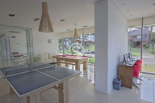 Apartamento En Venta Playa Brava- Ref: 1403