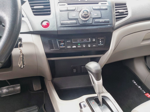 Imagem 11 de 13 de Honda Civic 2.0 16v 4p Flex Lxr Automático