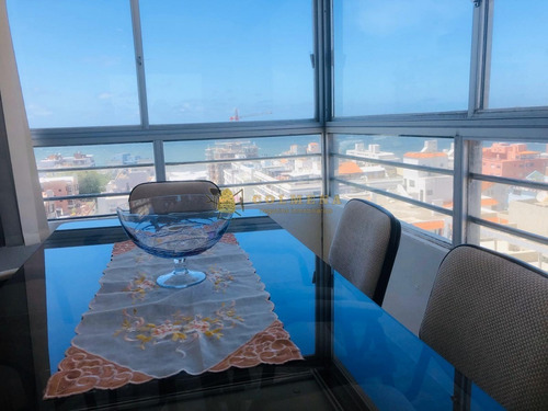 Hermosa Vista En Apartamento De Dos Dormitorios!- Ref: 2387