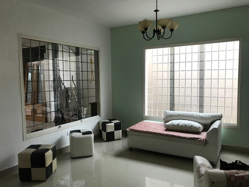 Imagen 4 de 19 de Venta De Casa En Urbanizacion Villa Fresca Carrizal Edo. Miranda