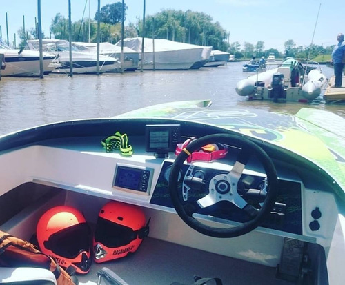 Imagen 6 de 13 de Vendo O Permuto Lancha Catamaran Skater Sin Motor