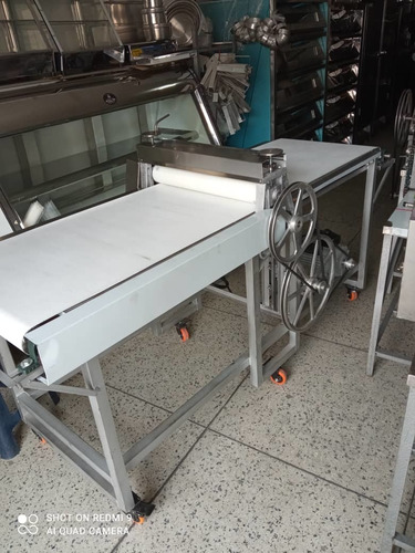 Imagen 6 de 7 de Laminadora Para Masa De Pastelitos Y Tequeños