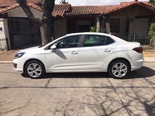 Imagen 7 de 9 de Citroen C4 Lounge Feel Pack Hdi 115