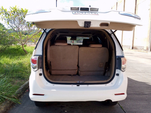 Imagen 8 de 17 de Toyota Fortuner 4x4
