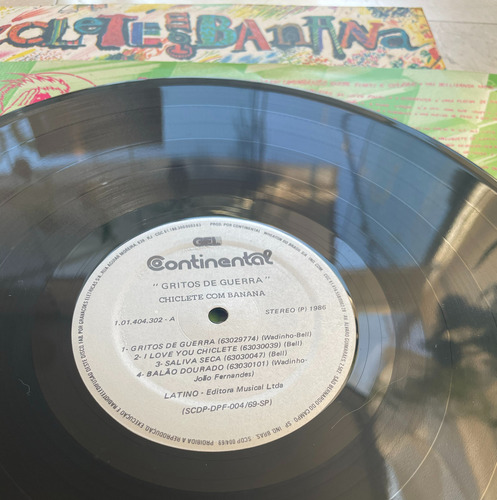 Lp Chiclete Com Banana - Gritos De Guerra - Com Encarte (Usado)