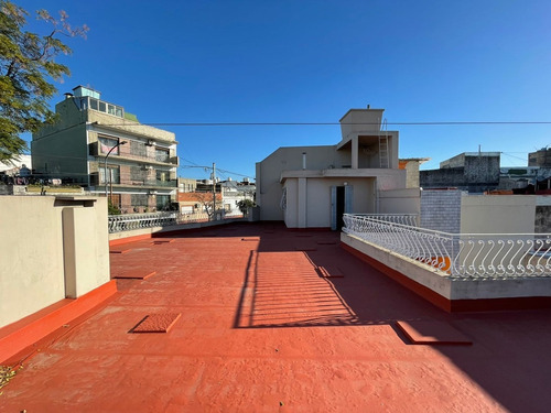 Imagen 18 de 22 de Gran Casa 4 Amb Con Patio Y Terraza Ubicada En Parque Chacabuco, Capital Federal, Buenos Aires