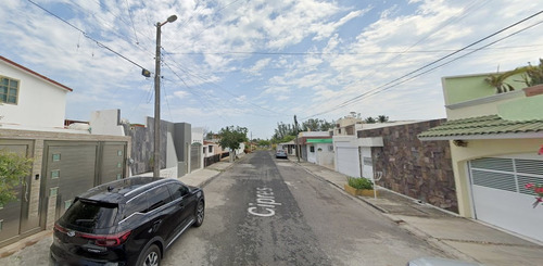 Casa En Venta, Frac. Floresta, Veracruz, Veracruz. 4 Recamaras, 3 Baños, 2 Estacionamientos. ¡¡¡ Remate Bancario !!! -jmjc9