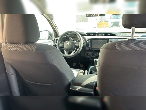 Toyota Hilux 4x4 2.8 D Sr Mt