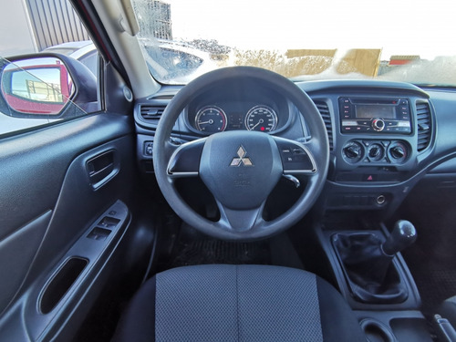 Mitsubishi L200 L200 D/C 2.4 KATANA CR 4X2 MT MN