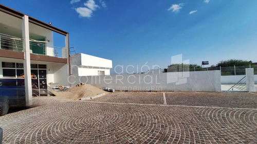 Venta / Renta De Terreno Comercial En Real De Juriquilla