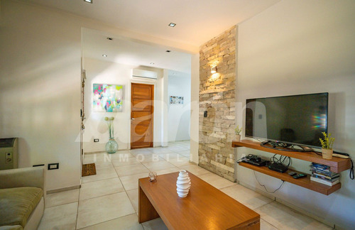 Casa En Venta En Lomas De Zamora
