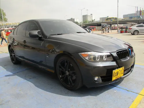 Bmw Serie 3 318i 2000cc Mt Aa