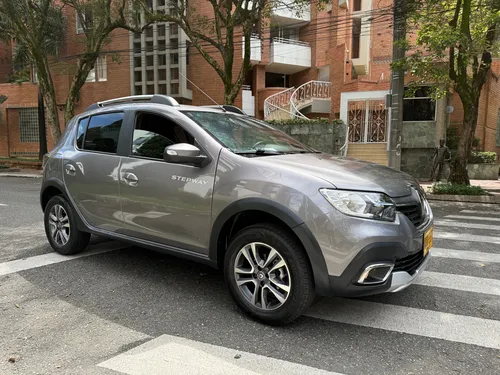 Renault Stepway 1.6 Intense Automática