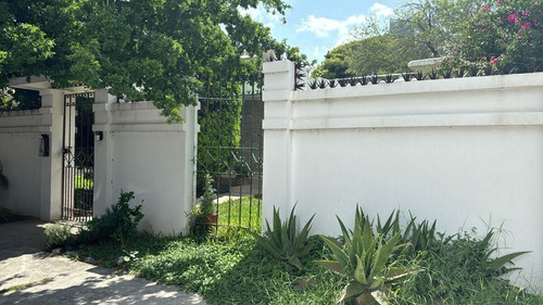 Casa En Venta En Miravalle En Monterrey