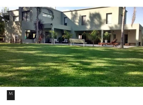 Imagen 1 de 21 de Espectacular Casa En Haras La Pradera