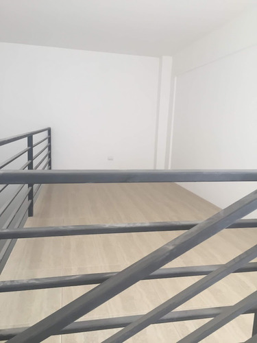 Arr Local Comercial En Chacaboco,dos Pisos 2b/2e En Maipu.