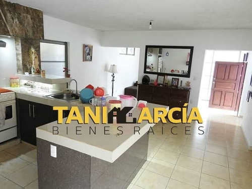 Imagen 6 de 11 de Casa Con Jardin Estilo Campestre Fortin