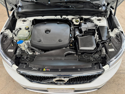 Volvo Xc40 T4 Momentum 2.0 Turbo Fwd 2020