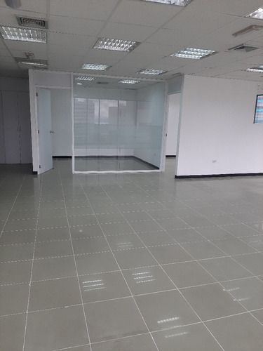 Imagen 6 de 9 de Se Alquila Oficina En Cc Caroní Plaza Altavista