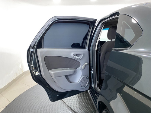 Imagem 11 de 20 de Fiat Grand Siena
