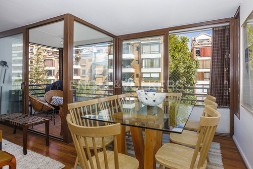 Departamento En Calle Cerrrada Con Plaza