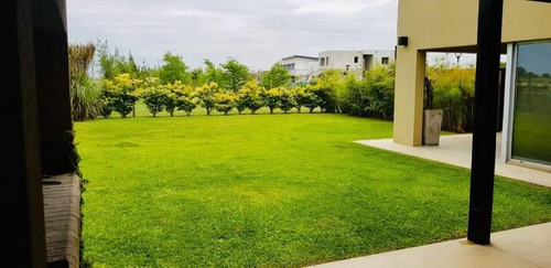 Imagen 7 de 7 de Barbarita | Casa En Venta Con Excelentes Detalles De Terminación