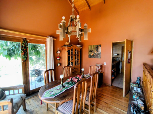 Vende Amplia Casa Estilo Colonial De 210m2 En Parcela 5d,4b